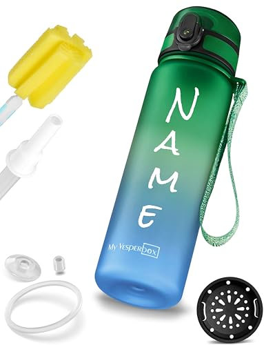 My Vesperbox – Minny - Kinder Trinkflasche - Personalisiert mit deinem Name – 500,750, 1000ml ink. Strohhalm oder Sieb - BPA frei - für Kindergarten, Schule, Sport, Freizeit (Grün - Blau 750ml)