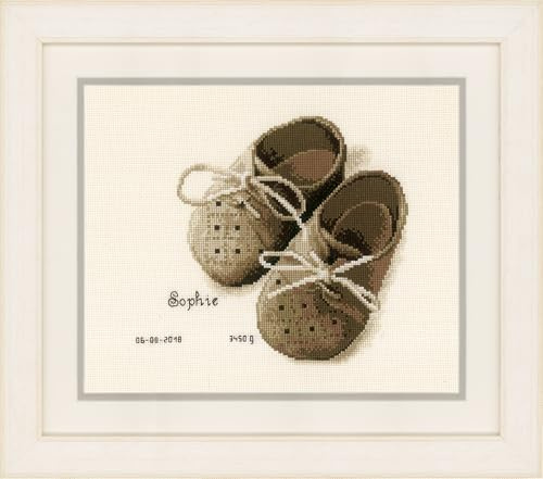Vervaco Gezählter Kreuzstich Stickpackungen Stickset Baby Geburt Mein ersten Schuhe Wanddekoration Handarbeit Set für Erwachsene Kreatives Handwerk ca. 19 x 18 cm Geburt Geschenk Hausdeko