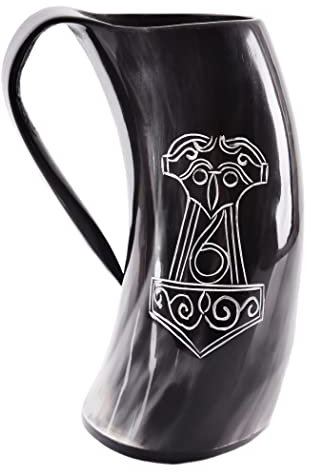 Battle-Merchant | Hochwertiger Wikinger Bierkrug aus Horn mit Mjölnir Motiv| Hornkrug Graviert | Mittelalterlicher Met-Krug bis zu 800ml
