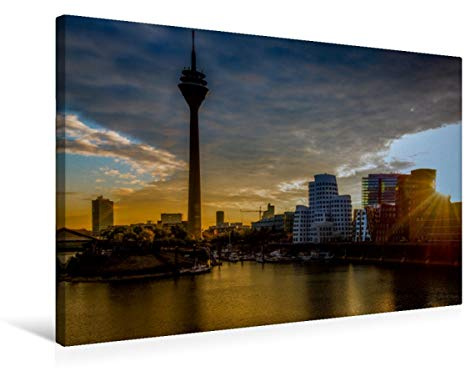 Leinwand · Premium Textil-Leinwand 75 cm x 50 cm quer Düsseldorf im | Gegenlicht · Medienhafen mit Fernsehturm · 75 × 50 cm quer · Textil-Leinwand auf Keilrahmen · CALVENDO Leinwand