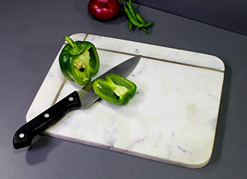 KLEO Planche à découper en marbre Planche à découper Planche à fromage Plateau à fromage Appareil de cuisine Service à vin Anniversaire Cadeau d'entreprise (doublure en laiton de 22,9 x 30,5 cm)…