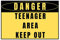 Vorsicht Teenager Schild 30x20cm - Witziges Türschild, für jeden Anlass - für Jugendweihe & Geburtstag - Made in Germany (Danger! Teenager Area! Keep out)