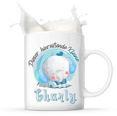 Charly | Tasse mit Spruch lustig Fun Tasse Geschenkideen | Dieser hinreißende Kleine heißt | Süß und charmant Design des Elefanten für Neugeborener, Kleiner Prinz, Baby Kind