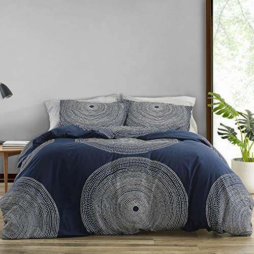 Marimekko Bettwäscheset aus glatter Baumwoll-Perkal-Bettwäsche mit passenden Kissenbezügen, mittelschwer, Heimdekoration, Queen, Fokus Navy