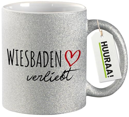 Huuraa Glitzertasse Wiesbaden verliebt Geschenk | Motivtasse 330ml Glitzer Tasse mit Spruch Silber Keramik Kaffeebecher Geschenkidee Silver Glitter Becher mit Motiv