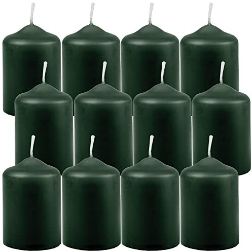 HS Candle Lot de 12 bougies piliers, vert foncé, diamètre : 4 cm x 6 cm, diamètre : disponibles dans de nombreuses couleurs, fabriquées en UE, en bloc