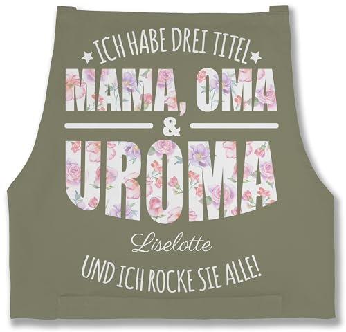 Schürze - Großmutter - Ich habe drei Titel Mama, Oma und Uroma - Uromas Geschenke Muttertag Urgroßmutter Geschenk - 85x69 - Sage Grün - personalisierte grandma mom kochschürze für omi mum koch