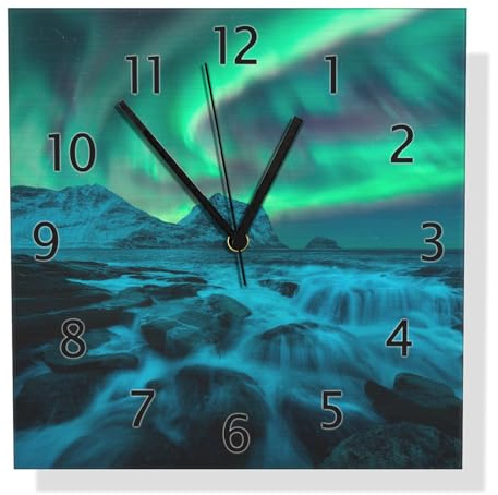 Wallario Design Wanduhr Aurora über Küste aus Aluverbund, Alu-Uhr Größe 30 x 30 cm, Schwarze Zeiger mit Metalloptik