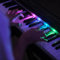 Piano LED - Klavier lernen auf spielerische und effektive Weise – patentiertes System – Klavierstunde mit intelligenten LEDs – Transparent