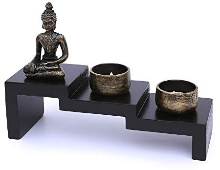 Flanacom Zen Garten mit Buddha Figur - Japanischer Miniatur Garten - Feng Shui Kerzenhalter - Esotherik Set mit 2 Teelichtern - Glücksbringer aus dem Buddhismus und Daoismus (als Teelichthalter)