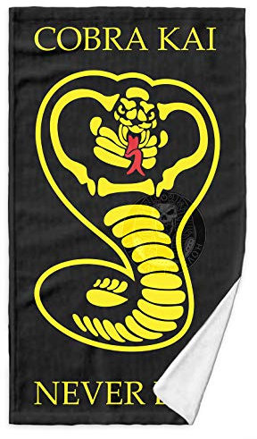 DIGITAL PHARAOH - COBRA KAI KARATE KID DOJO Großes Badetuch Filmposter (140 x 70 cm)