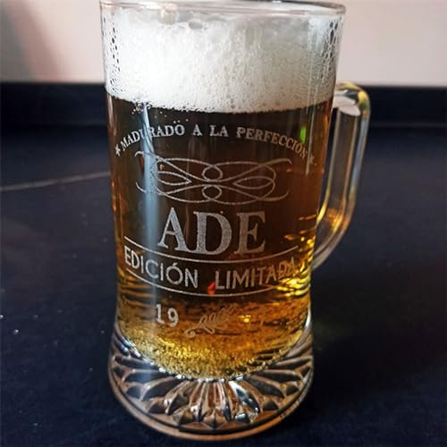 CURIOSHOP Jarra de Cerveza Personalizada de Cristal de 50 Cl. Jarra de Regalo Original Personalizable para Cumpleaños o Día del Padre Apta para el Lavavajillas.