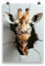 Medialess Giraffe 2 schaut aus der Wand | Lustiges Tier-Bild | Witzige Tier-Motive | Poster & Kunstdrucke für Wohnzimmer, Kinderzimmer und Küche | Wand-Bild, ungerahmt