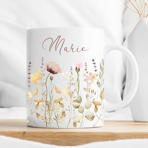 Wandtattoo Loft Wildblumen Keramiktasse personalisiert mit Wunschnamen, glänzend – Camping Tasse 330ml, Namenstasse mit sepia Blumen Design, Tasse Naturmotiv, individuelle Keramiktasse mit Wunschname