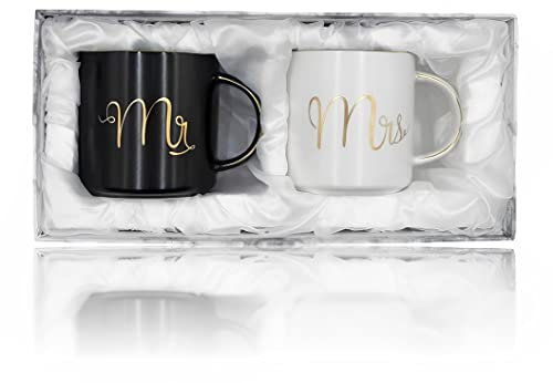 Cheardia Set di 2 tazze da caffè in ceramica Mr and Mrs da 340 ml, regalo di fidanzamento, per lui e lei per sposa e sposo, anniversario, San Valentino, addio al nubilato, bianco e nero