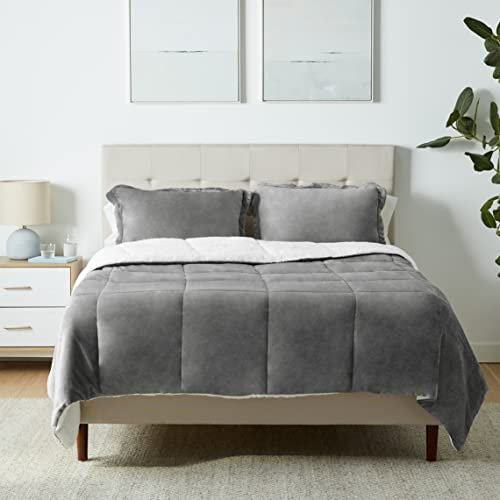 Amazon Basics 3-teiliges Daunen-Bettwäsche-Set, ultraweiches Micromink-Sherpa-Bettzeug-Set, Steppdecke 224 x 229 cm & 2 Kissenbezüge 51 x 66 cm, Kohlefarben, einfarbig