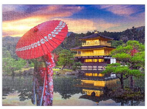 MyPuzzle Frau in traditionellem japanischen Kimono, Kinkakuji-Tempel Kyoto, Japan - Premium 500 Teile Puzzle - MyPuzzle Sonderkollektion von Puzzle Galaxy