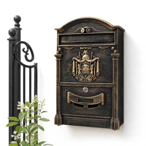 Mucola Briefkasten Wandbriefkasten Antik mit Zeitungsfach abschließbar Gold | Aluguss-Front mit 3D-Relief, pulverbeschichtet, wetterfest, A4-Einwurf, Schutzklappe, inkl. Namensschild-Halter