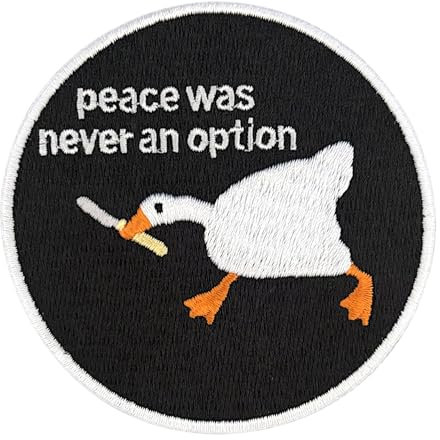 Urbanski Patch Gans mit Messer Peace was never an Option zum Aufbügeln 7,4 x 7,4 cm | Aufnäher Applikation Bügelbild