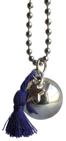 Naïris bijoux Bola de Grossesse en argent avec chaine. Bola lisse avec pompon bleu marine violet et étoile argentée. Modèle Bethara