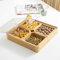 Bambus Nüsse Tablett,Snack Serviertablett Snacks Aufbewahrungsbox,Obstbox Trockenobstbehälter,Süßigkeitenteller mit Deckel,Süßigkeiten Box Mit Fach,Snackbox für Party, Hochzeitsdekoration (Quadrat)