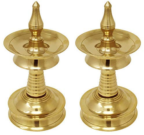 Aport Home Presents Nilavilakku- Kerala Messingöllampensatz von Zwei (Satz von 2, 6 Zoll Höhe)
