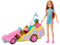Barbie und jüngere Schwester Stacie - Gokart Abenteuer Spielset mit praktischem Hundekorb zum Anbringen des Hündchen, Stickerbogen für Gestaltung des pinken Helms, für Kinder ab 3 Jahren, HRM08