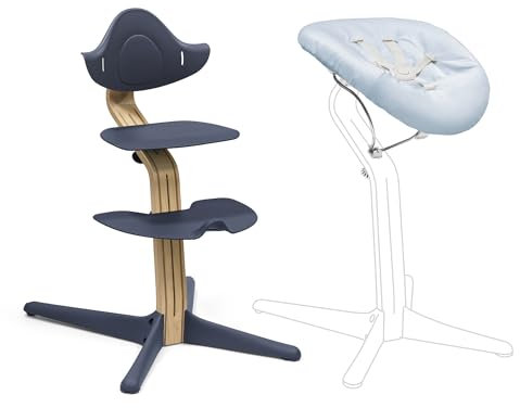 Stokke Nomi Stuhl (Oak Navy) mit Newborn Set (White/Grey Blue) - Inklusive 5-Punkt-Sicherheitsgurt und wendbarem, waschbarem Textilset - Bis 150 kg belastbar