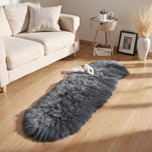JXLOULAN Faux Lammfell Schaffell Teppich Dunkelgrau 60x160 cm, Flauschiger Fell Teppich Wohnzimmer Deko Longhair Weicher für Stühle Sofa Schlafzimmer Kinderzimmer