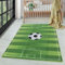 Carpettex Kinderteppich rutschfest | Fußballstadion Design 100 x 150 cm | Kein Abwurf | Kurzflor und Waschbarer Spielteppich für Kinderzimmer für Mädchen und Jungen | Fußball, Ball, Grün