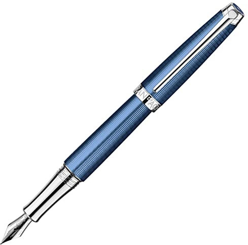 Caran d'Ache Federhalter Léman Grand Bleu versilbert und rhodiniert in der Farbe Marineblau mit Federstärke M, 4799168, CD4799.168