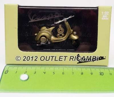 605045 6 Modellbausatz Piaggio Vespa 125 6 Days (1952) Farbe Grün Maßstab 1: 32