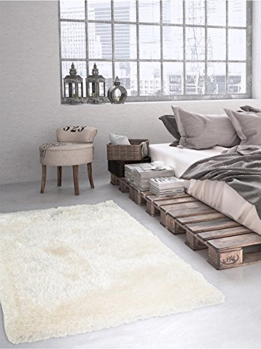 benuta Shaggy Hochflor Teppich Lea Weiß 140x200 cm | Langflor Teppich für Schlafzimmer und Wohnzimmer