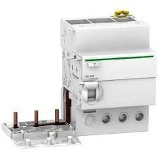 Schneider A9 V41363 Vigi Ic60 3P 63 A 30 mA AC à Courant résiduel Disjoncteur, Blanc