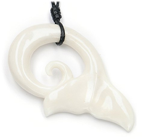 Drachensilber Walfluke Schmuck aus Knochen, handgefertigter Kettenschmuck inkl. Textilband, 4,5cm lang