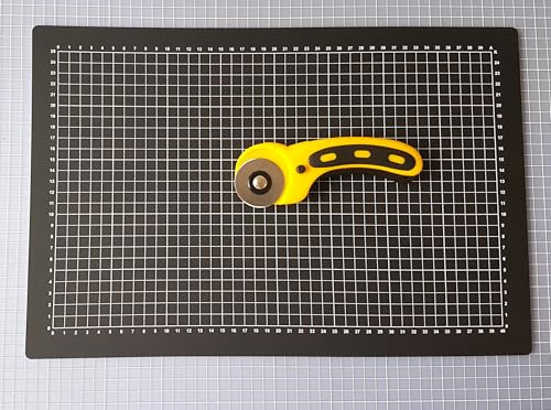 Selbstheilende Schneidematte 2x1m, schwarz/schwarz mit einseitigem Raster – Schneidematte Großformat, Schneidematte für Werbetechnik, Architektur, Modellbau