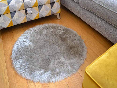 Faux Fur Soft Silver/Grey Circular Sheepskin Style Rug Available in 2 Sizes (68cm Diameter)