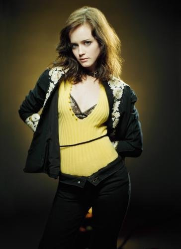 POSTERS Alexis Bledel Poster 28 cm x43cm 11inx17in