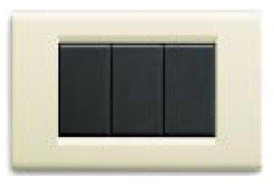 Placca Ave In Metallo 45P93Bp Zama 45 3 Moduli Bianco Blanc (Ral 1013)