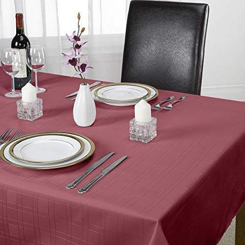 Emma Barclay Chequers - Jacquard Table Cloth in Wine - 70x108 (178x274cm)