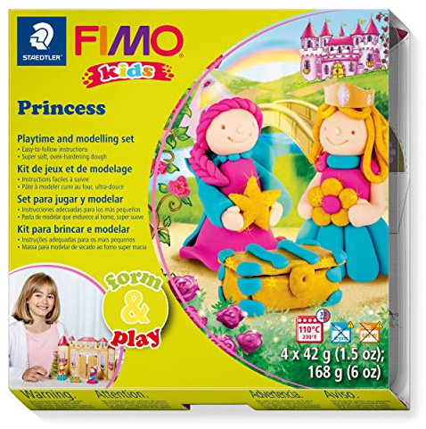 Staedtler 8034 06 LY Fimo kids form&play Set Princess (superweiche, ofenhärtende Knete, kinderleichte Anleitung, wiederverschließbare Box, Set mit 4 Fimo Blöcken, 1 Modellierstab und 1 Spielkulisse)