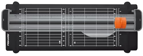Fiskars Massicot SureCut A5 Recyclé, Lame en acier inoxydable, Écologique, 1004723, Noir