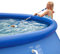 Summer Escapes Pool Reinigungsset mit Kescher Bodensauger Teleskopstange