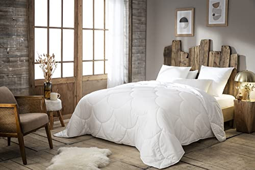 Abeil - Couette Douceur Infinie Chaude - Enveloppe Microfibre Effet Peau de Pêche - Lavable en Machine - Garnissage 400g/m² - Certifiée Oeko-Tex - 220 x 240 cm