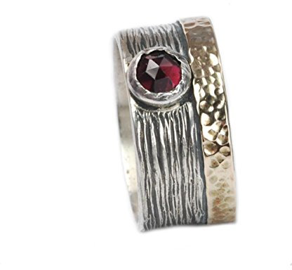 Tiljon Breiter Ring aus 925er Silber mit 375er Gold-Umrandung und Granat-Stein Größen 58 (18.5)