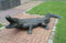 Bronzefigur großes Krokodil mit Wasserspeier