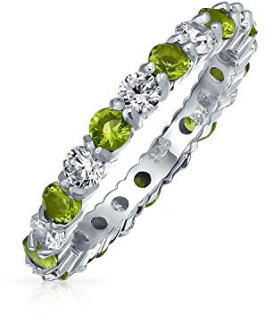 Bling Jewelry Kubikzirkonia Liebe Grün Weiß Abwechselnd Stapelbarer CZ Ewigkeitsring Simulierter Peridot .925 Sterlingsilber August