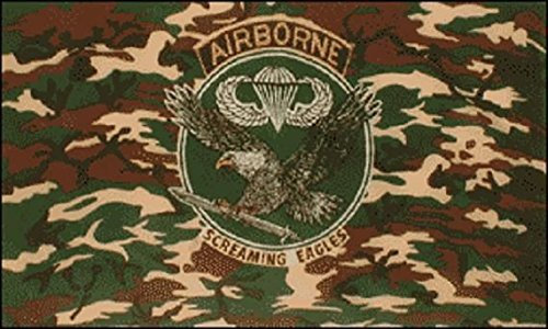 U24 Drapeau du Airborne Screaming Eagle Camouflage 90 x 150 cm