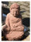 Wunderschöner Buddha aus rotem Sandstein - Japanischer Garten Rokkaku Yukimi Kasuga Pagode