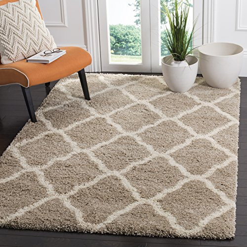SAFAVIEH Zottelig Teppich für Wohnzimmer, Esszimmer, Schlafzimmer - Hudson Shag Collection, Hoher Flor, Beige und Elfenbein, 155 X 229 cm
